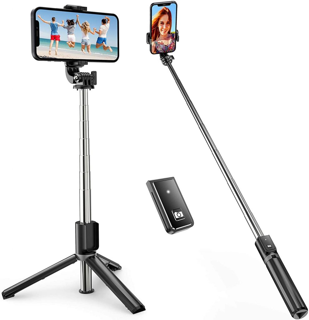 Une perche selfie trépied avec télécommande en test